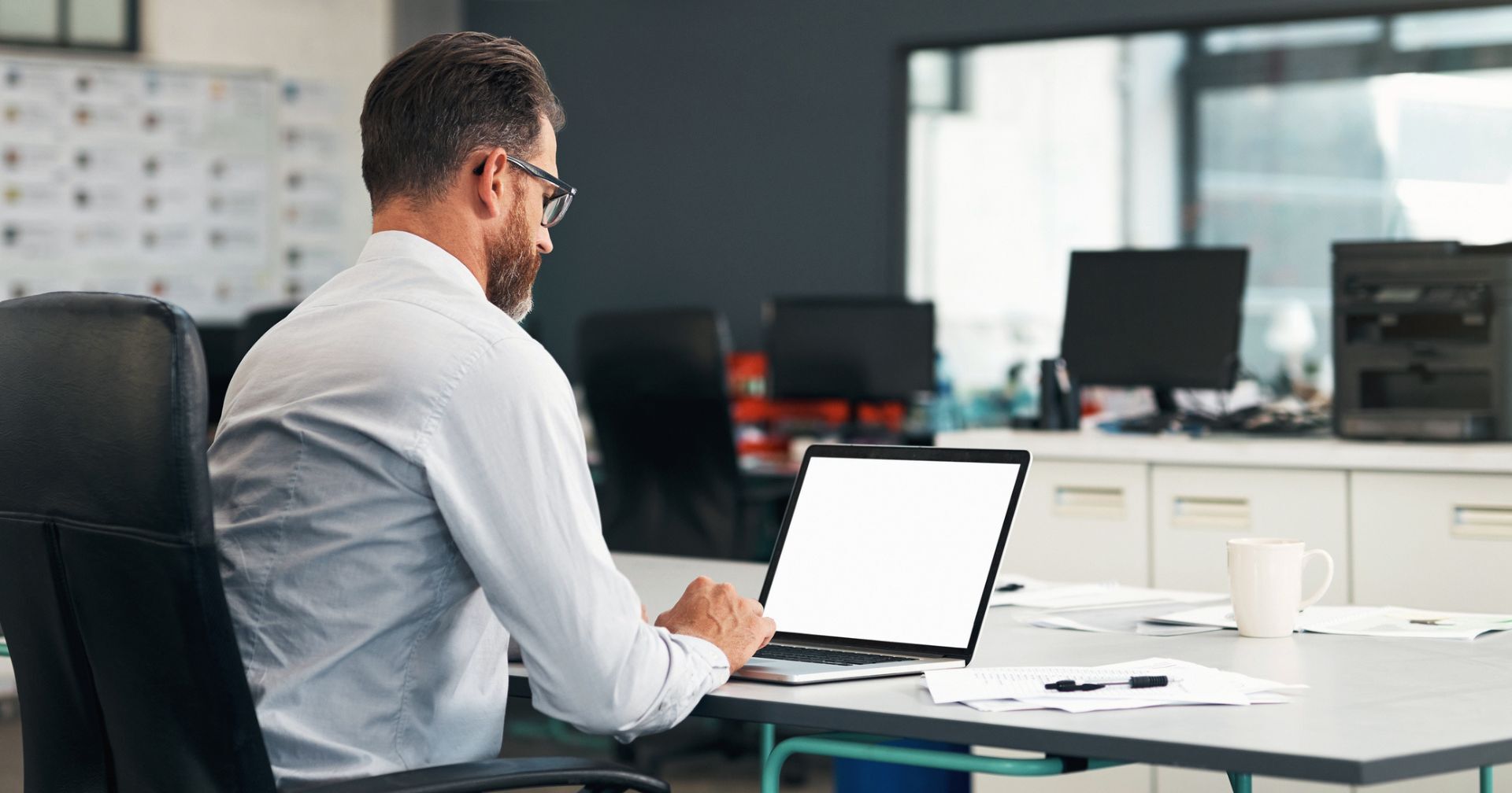 Supply Chain Explained: What are the Pros and Cons of Electronic Data Interchange (EDI)?